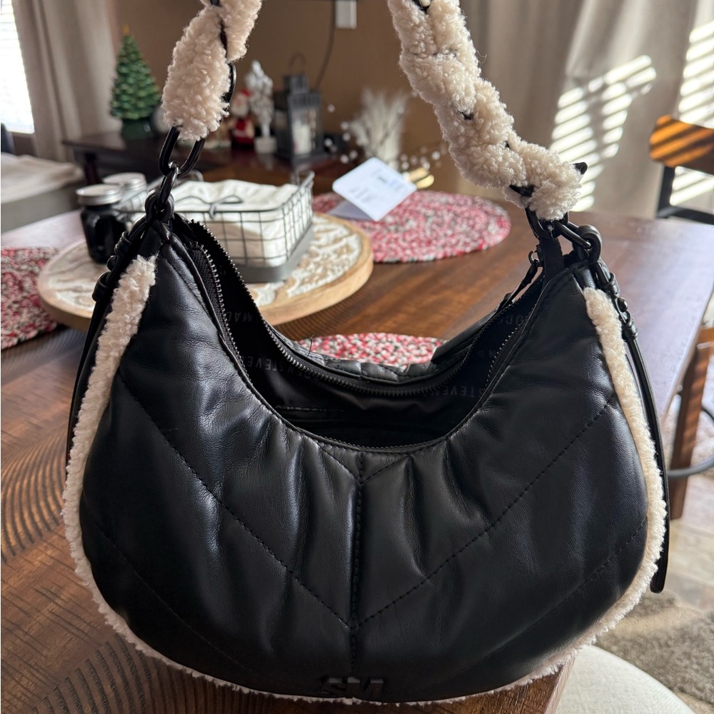 Steve Madden purse. Brand new.